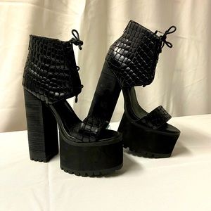 NEW JENNIFER CHOU PLATFORM